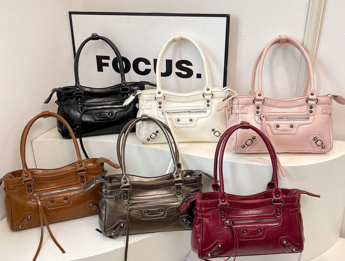 Chic Bags & Accessories